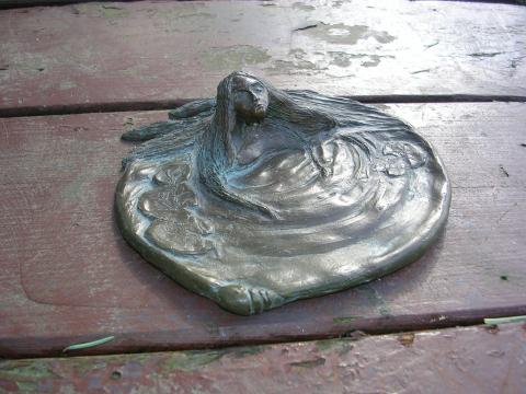 Bronze paper weight