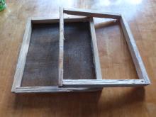 papermaking screen and deckle